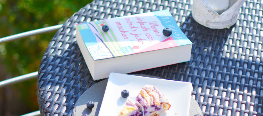 Summer Vibes – Leichter Quarkkuchen mit Blaubeer-Swirl, Sonne & Sommerlektüre